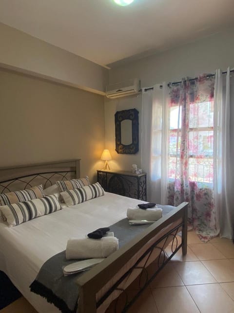 Bed, Balcony/Terrace, Bedroom