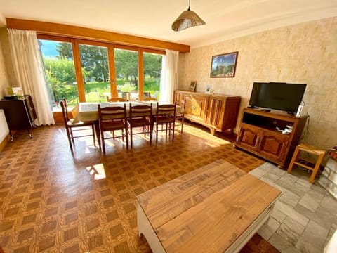 Communal lounge/ TV room, Dining area