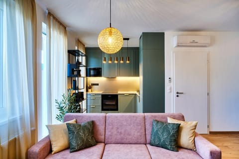 Kitchen or kitchenette, Living room