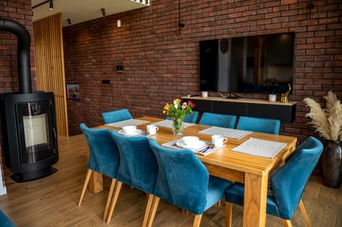 Living room, fireplace