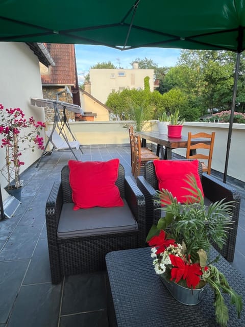 3Chambre calme première étage Vacation rental in Île-de-France