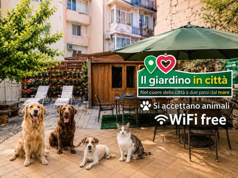 Patio, Property logo or sign, Logo/Certificate/Sign, Pets