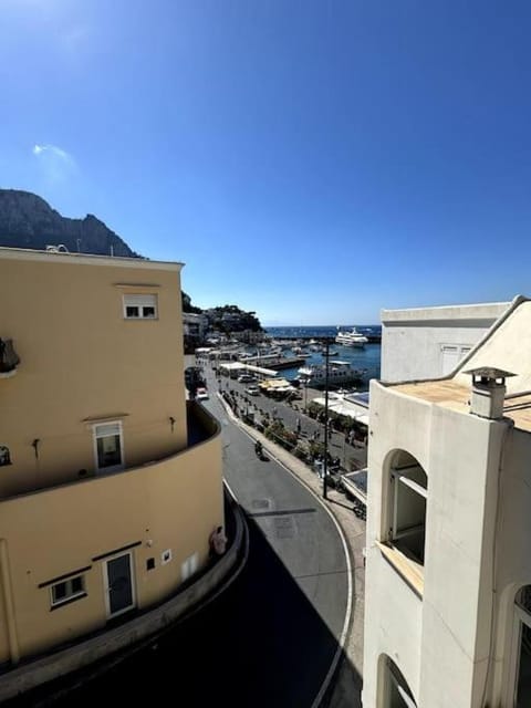 Capri Beach House Apartment in Marina Grande