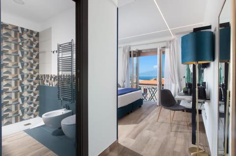 Shower, Toilet, Bathroom, Photo of the whole room, Bedroom