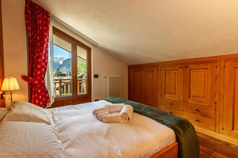 CHALET PONTAL 11 - Relax e vista sulle montagne - COUR 0154 Apartment in Courmayeur