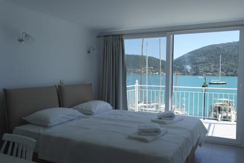 Bed, View (from property/room), Bedroom, Sea view