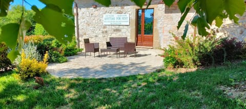 Property building, Spring, Day, Natural landscape, Garden, Garden view