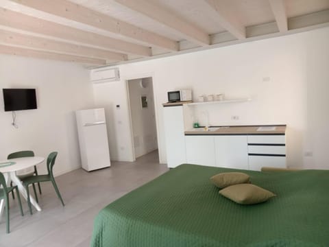 TV and multimedia, Dining area