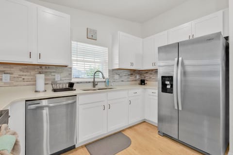 3BR House with Backyard & access to Auburndale Trail House in Auburndale