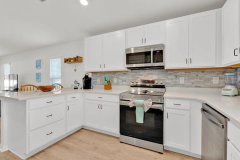 3BR House with Backyard & access to Auburndale Trail House in Auburndale