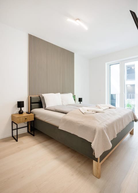 Bed, Balcony/Terrace, Bedroom
