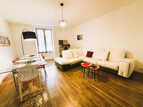 Communal lounge/ TV room, Dining area