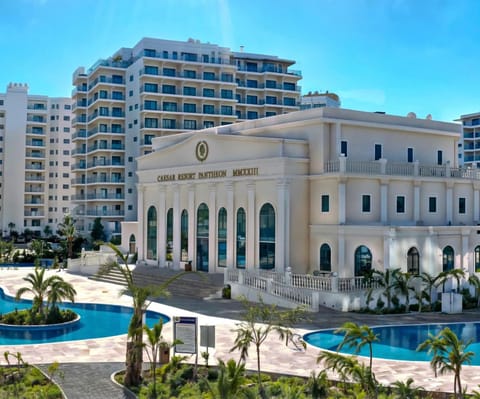 Property building, Restaurant/places to eat, Swimming pool