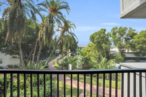 Peaceful Views and Close to Beach House in Naples