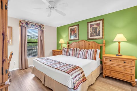 Peaceful Views and Close to Beach House in Naples