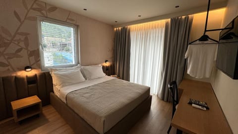 Bed, TV and multimedia