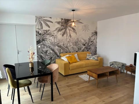 Le Calme- Cosy, chaleureux - Parc de verdure Apartment in Caluire-et-Cuire