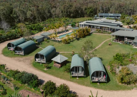 Property building, Natural landscape, Garden