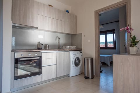 Διαμέρισμα 2 Υπνοδωματίων 50μ από τη Θάλασσα Apartment in Halkidiki