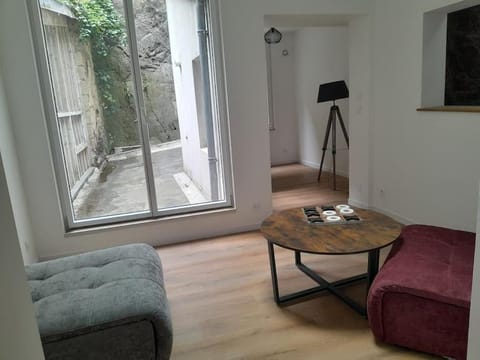 Appartement 75m2 plein centre face a la mairie Apartment in Morlaix