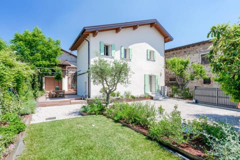 Property building, Garden view