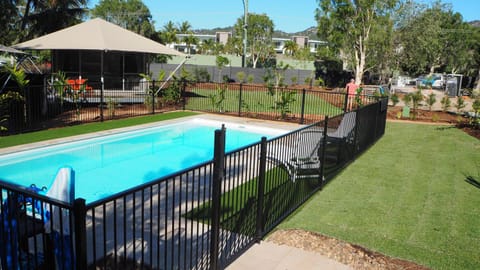 Garden, Swimming pool
