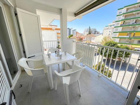 Spring, Bed, Activities, Winter, Summer, View (from property/room), Balcony/Terrace, Beach, Hiking, Animals, Animals, Animals, Autumn, Pets, Pets, Pets, Sea view, Swimming pool, Sports, Entertainment, children, children, children, young children, young children, young children, older children, older children, older children, group of guests, group of guests, group of guests, Family, Family, Family, Parking, microwave, oven, pet friendly, pet friendly, washing machine, air conditioner