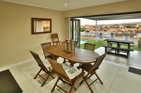 BBQ facilities, BBQ facilities, Garden, Garden view, Pool view, Swimming pool