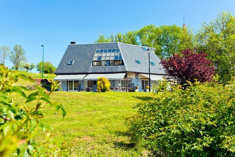 Property building, Spring, Natural landscape, Garden, Garden, Garden view