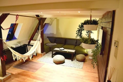 Living room, Photo of the whole room, Seating area