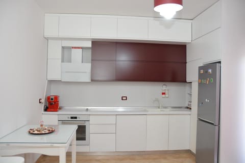 Kitchen or kitchenette, kitchen, kitchen