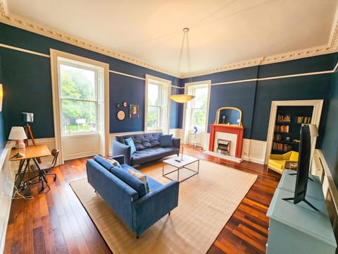 Communal lounge/ TV room, Living room