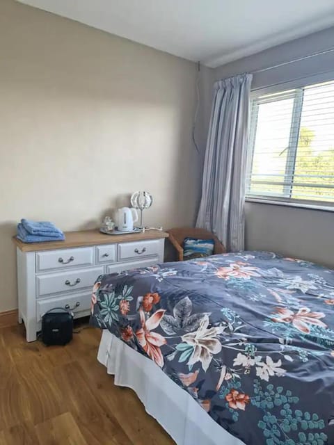 Private double room at Caroline's Guest House, River Street, Clara Vacation rental in Westmeath, Co. Westmeath, Ireland