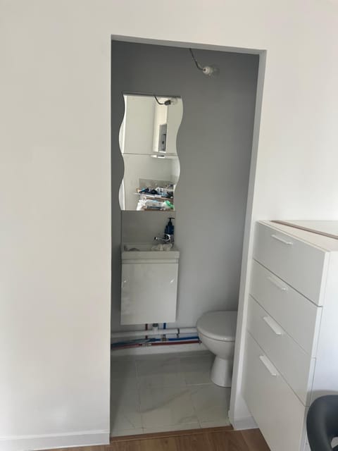 Cozy Studio 10min from La Défense Arena Apartment in Puteaux