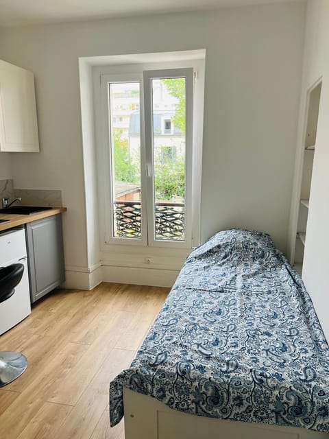 Cozy Studio 10min from La Défense Arena Apartment in Puteaux