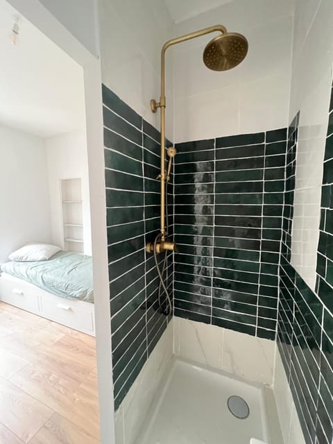 Cozy Studio 10min from La Défense Arena Apartment in Puteaux