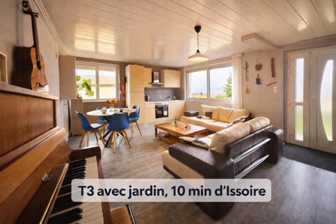 Living room, kitchen