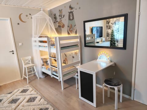 bunk bed