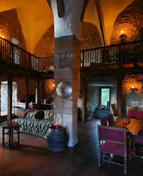 Burg Hermannstein - Rittersaal Bed and Breakfast in Wetzlar