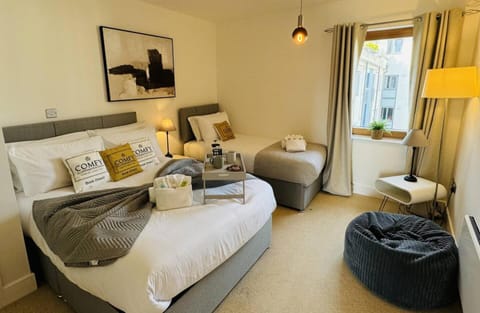Bed, Bedroom, wardrobe