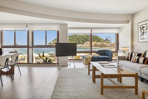 Living room, Sea view