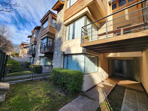 Property building, Facade/entrance, Off site
