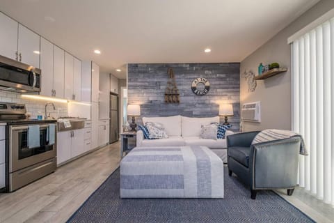 Sunset Villa B3 House in Bridgman