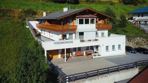 Property building, Natural landscape, Parking