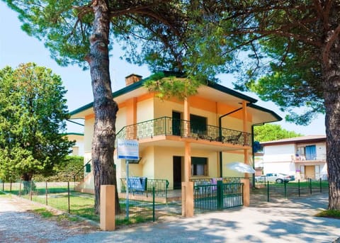Property building, Summer