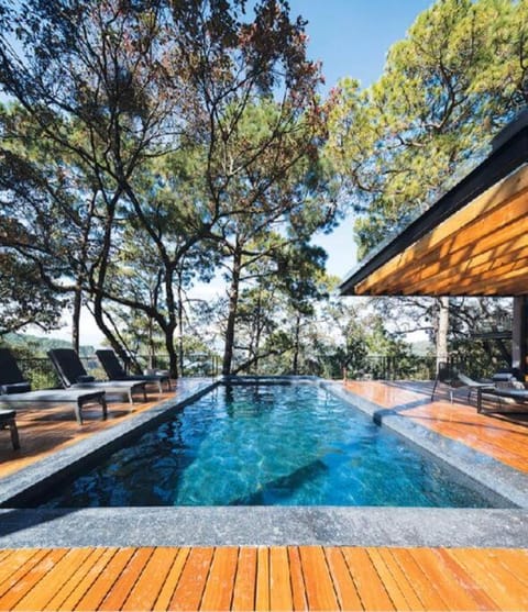 Espectacular Casa con Lujo Total En Valle House in Valle de Bravo