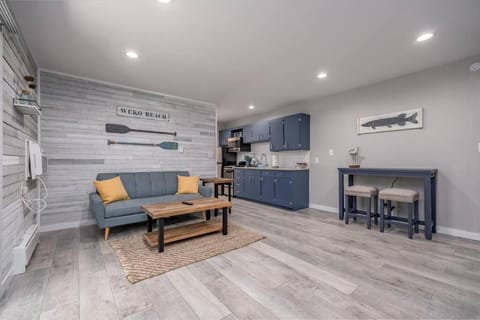 Sunset Villa B6 House in Bridgman