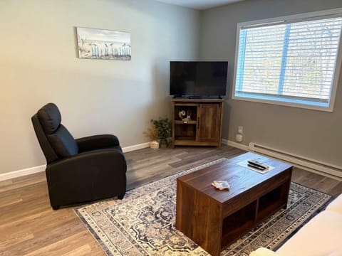 Sunset Villa B8 House in Bridgman