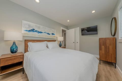 Sunset Family Villa C4 House in Bridgman