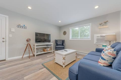 Sunset Villa D8 House in Bridgman